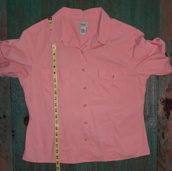 L.L. Bean womens size large peach colored Short Sleeve Button Down EUC - Picture 7 of 7